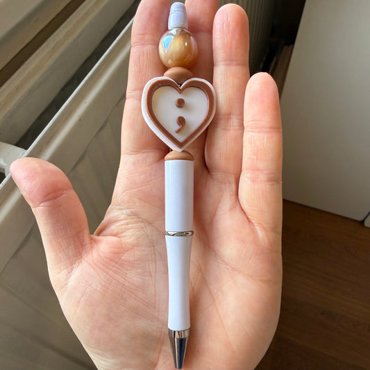 Wit/bruin pen- Semicolon