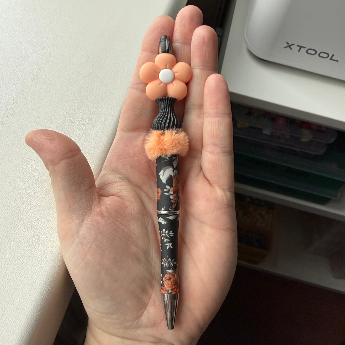Peach bloem pen