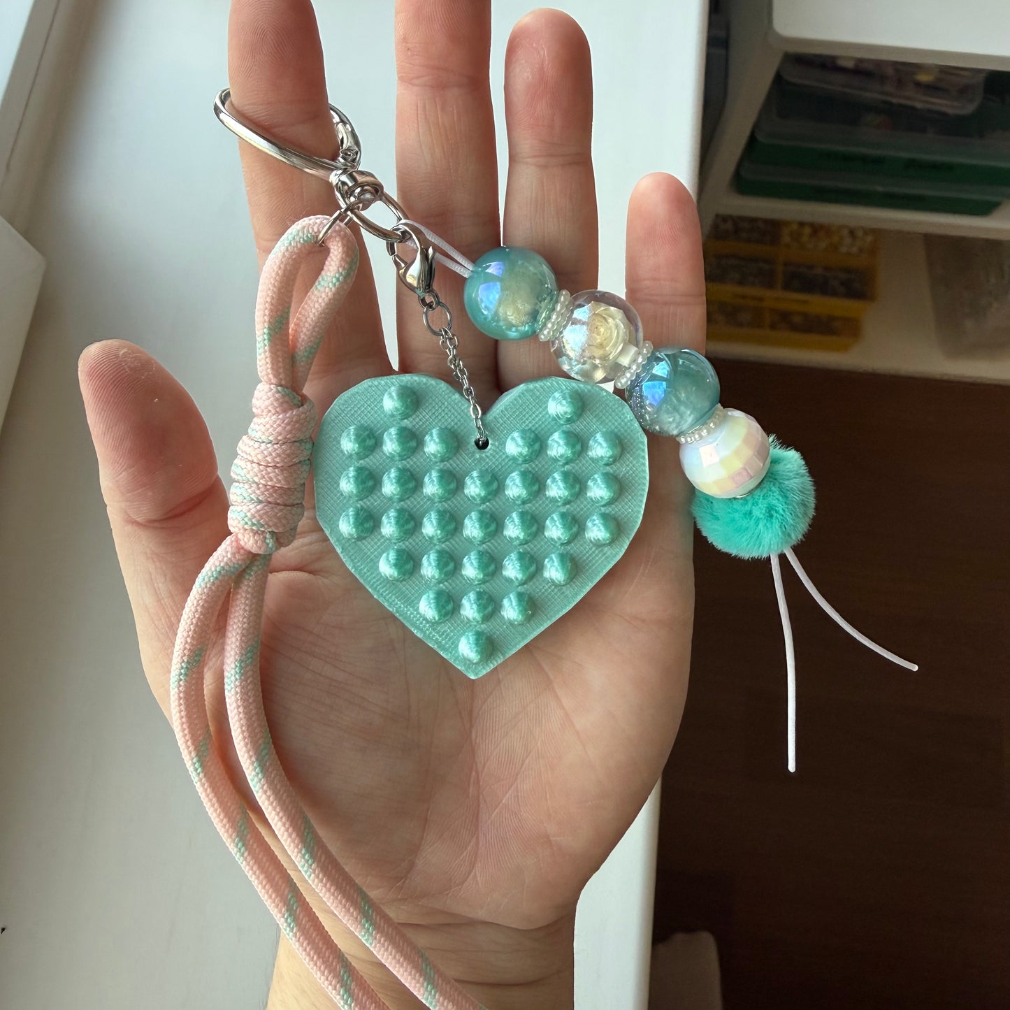 Spikey heart turquoise